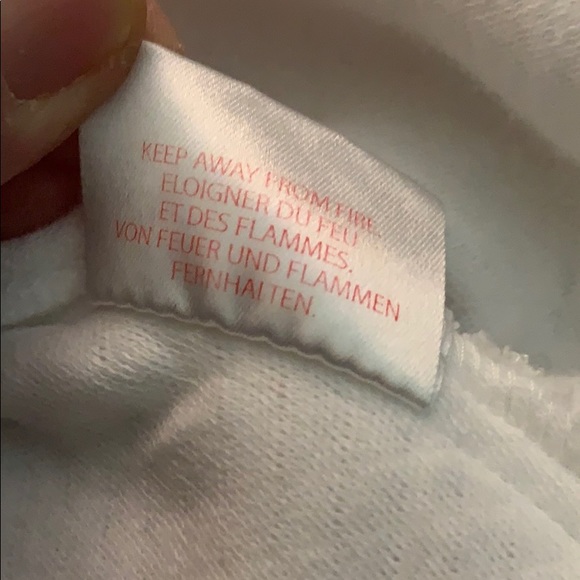 PLUTO Robe - Picture 10 of 13